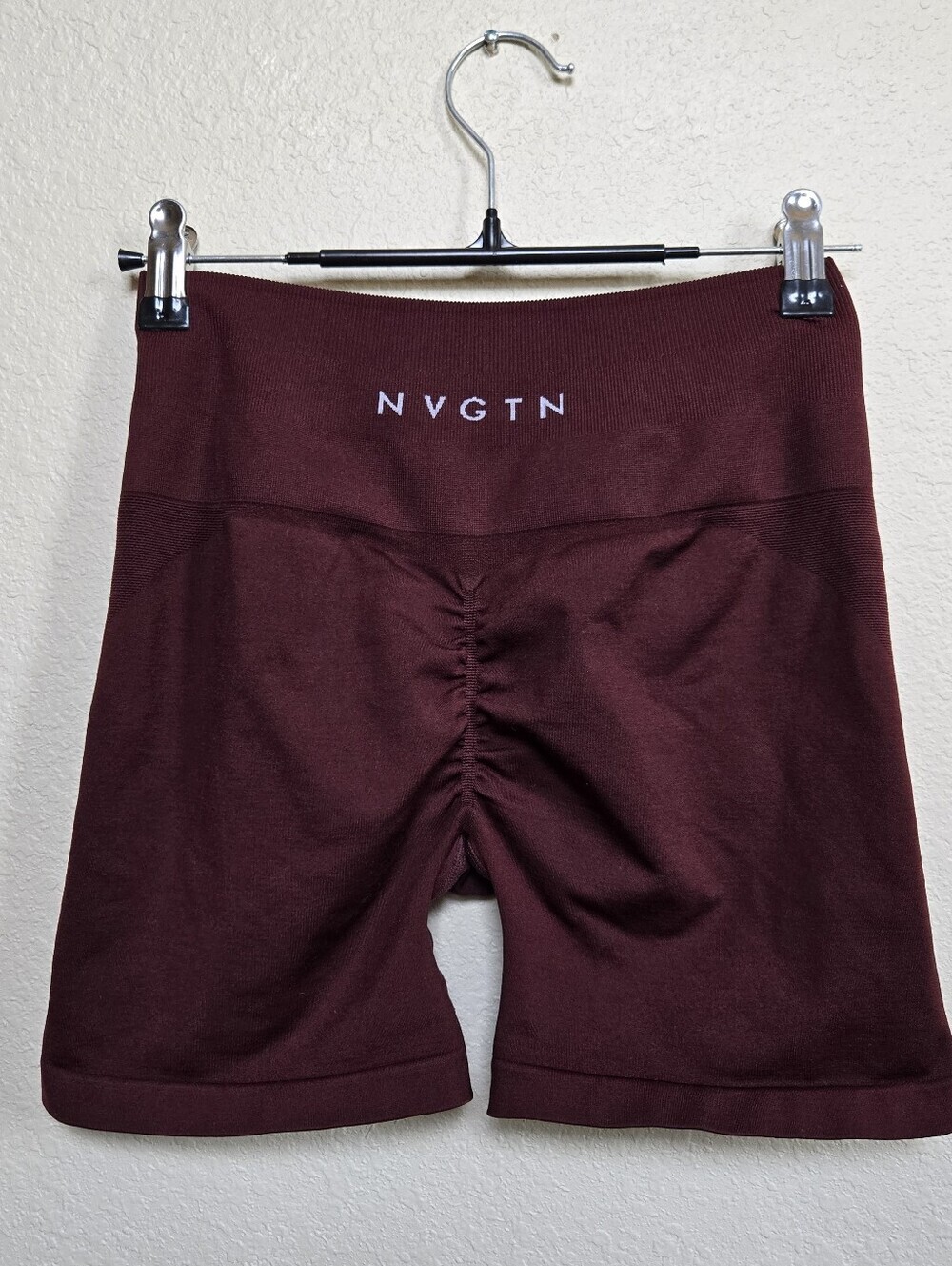 nvgtn maroon scrunch shorts S